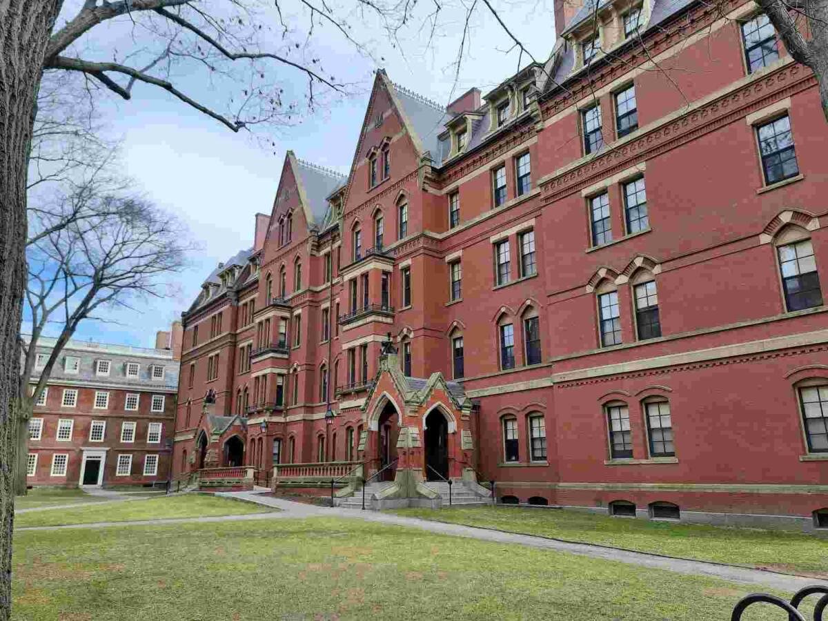DONALD TRUMP ANUNCIA “POSIBLE” ACUERDO CON HARVARD