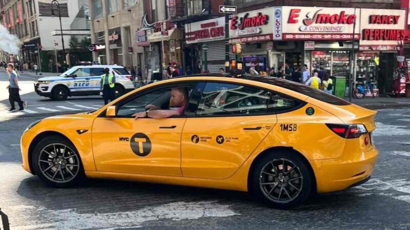 TESLA LANZA SU PRIMER SERVICIO DE TAXI AUTÓNOMO EN TEXAS