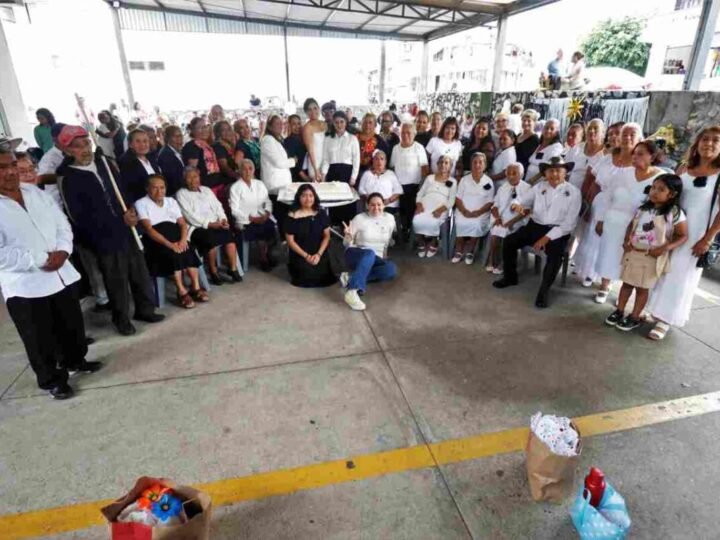 CELEBRA CLUB DEL ABUELO 10 AÑOS DE FUNDACIÓN