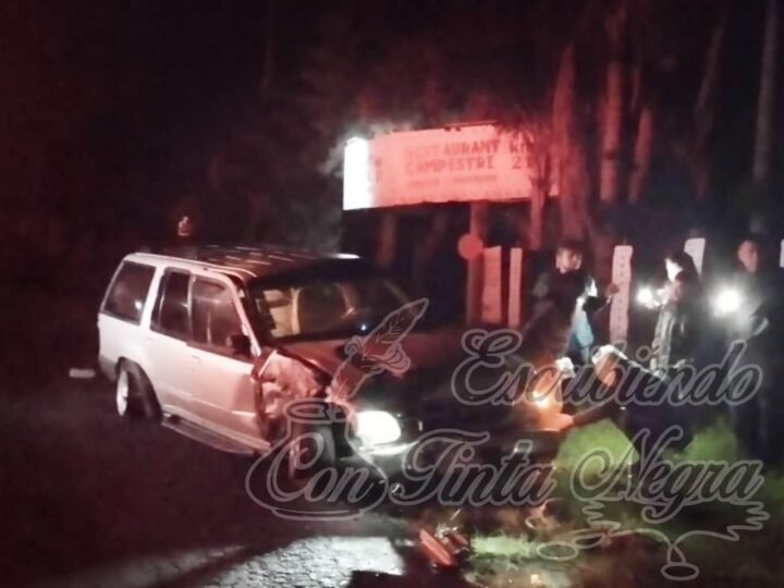 CHOCA CAMIONETA EN COSCOMATEPEC