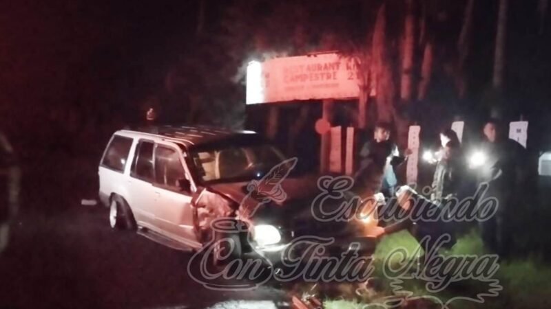 CHOCA CAMIONETA EN COSCOMATEPEC