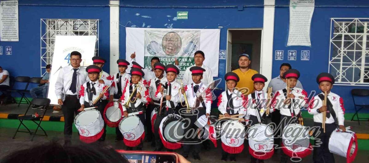 GANA PRIMARIA DE CALCAHUALCO CONCURSO DE BANDAS DE GUERRA