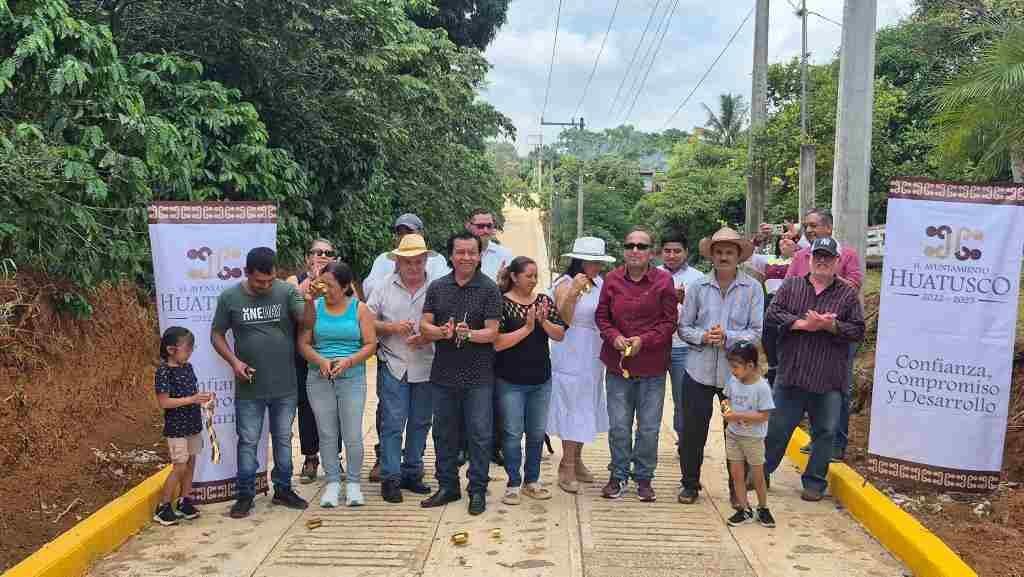 VENTURA DEMUNER INAUGURA CAMINO EN LOMAS DE LOS CHAPULINES