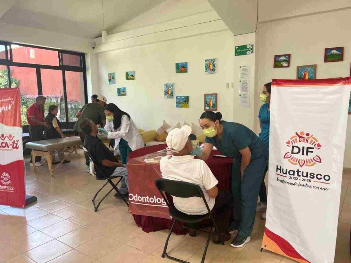 REALIZAN JORNADA DE SALUD EN HUATUSCO
