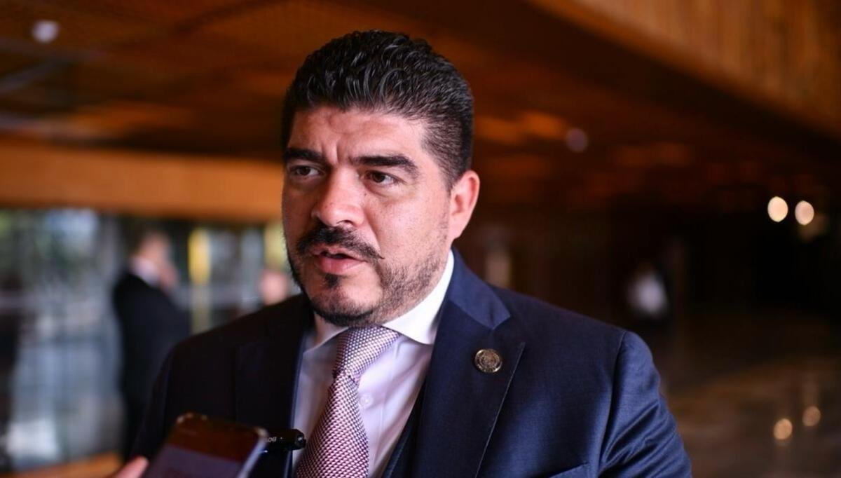 LA 4T AVANZA CON RESPONSABILIDAD Y COMPROMISO EN EL CONGRESO: ZENYAZEN ESCOBAR