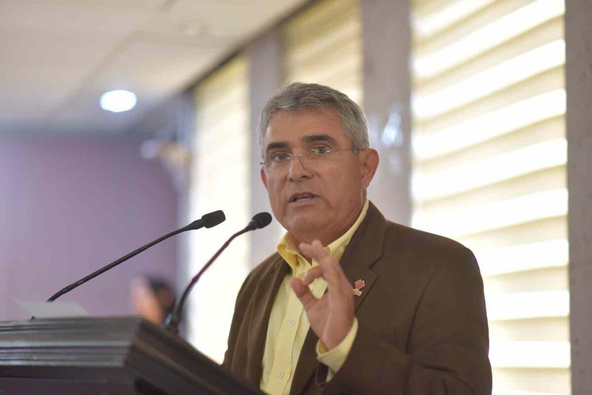 PIDE DIPUTADO MIGUEL PINTOS A MUNICIPIOS CUMPLIR CON OBLIGACIONES FISCALES