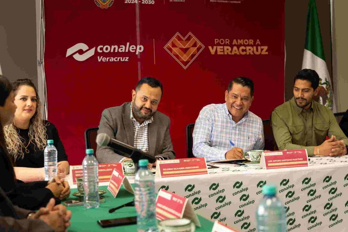 SECRETARÍA DEL TRABAJO Y CONALEP VERACRUZ FIRMAN CONVENIO EN BENEFICIO DE ESTUDIANTES Y EGRESADOS