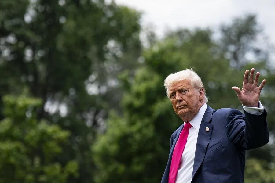 DONALD TRUMP PLANEA ARANCEL DEL 10 % PARA PAÍSES PEQUEÑOS