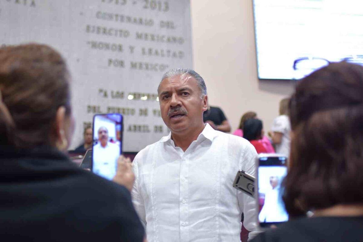 IMPULSA DIPUTADO JOSÉ REVERIANO REGULARIZACIÓN DE PREDIOS ESCOLARES