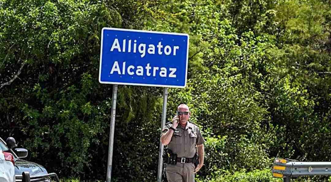 SUMAN 30 MEXICANOS EN EL ALCATRAZ DE LOS CAIMANES