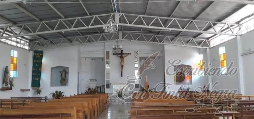 SE ROBAN CAMPANA DE UNA CAPILLA