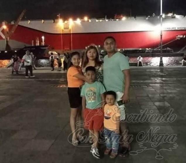 FAMILIA DE SAN ANDRÉS TUXTLA; LA QUE MURIÓ AL CHOCAR CON AUTOBÚS