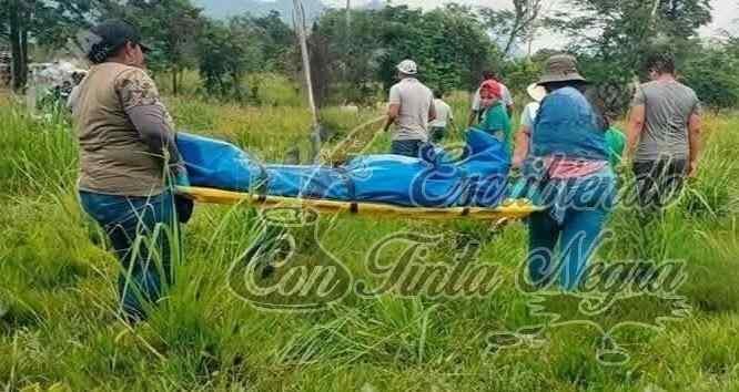 RAYO MATA A TÍO Y SOBRINO