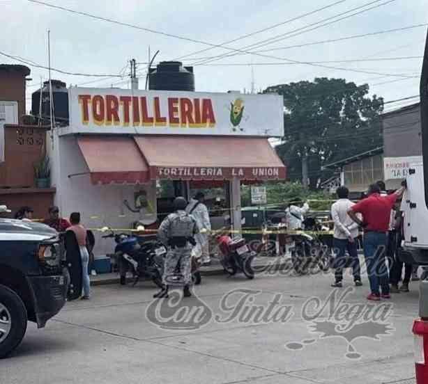 EJECUTAN A DOS EN UNA TORTILLERÍA