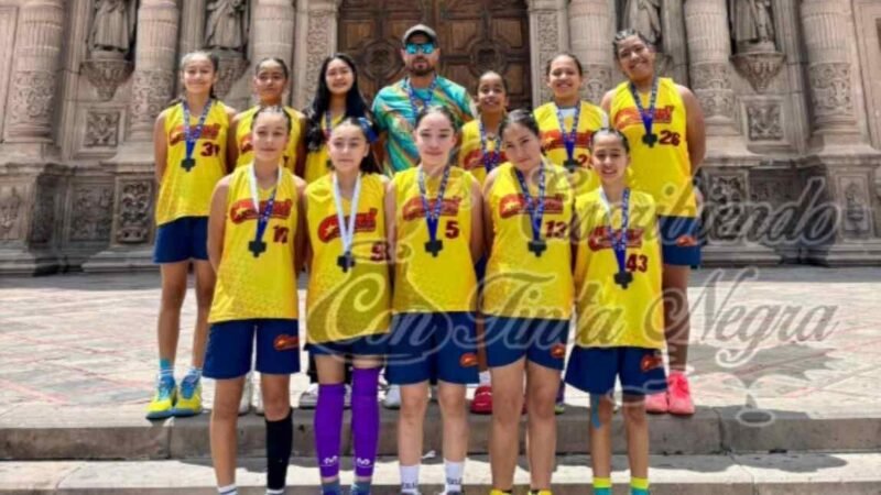 BASQUETBOLISTAS DE HUATUSCO, CÓRDOBA Y CHOCAMÁN, PLATA EN NACIONAL DE BÁSQUETBOL