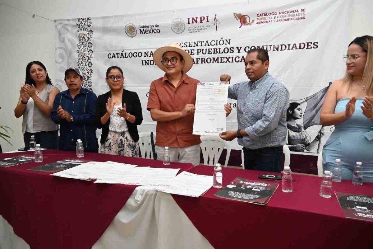 TOMATLÁN RECIBE CONSTANCIA DE REGISTRO INDÍGENA