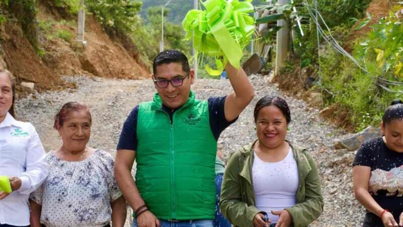 INAUGURA ALCALDE DE CHOCAMÁN OBRA EN TLACHINOLTEPETL
