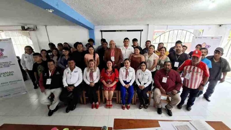 CAPACITAN A ARTESANOS DE IXHUATLÁN
