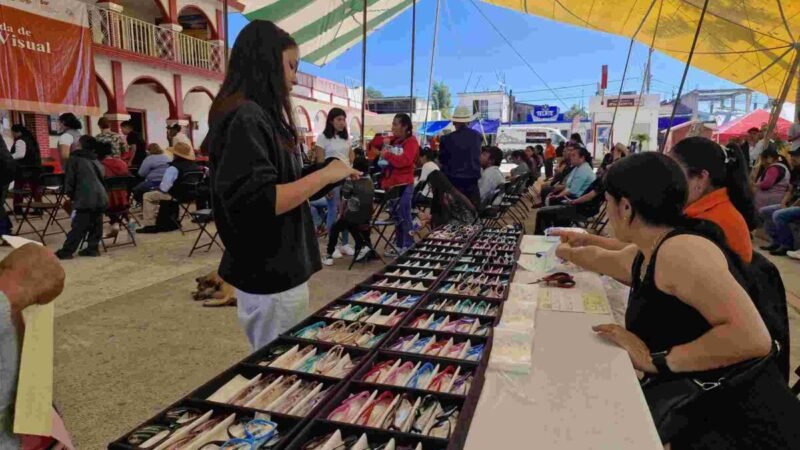 REALIZAN JORNADA VISUAL EN CALCAHUALCO