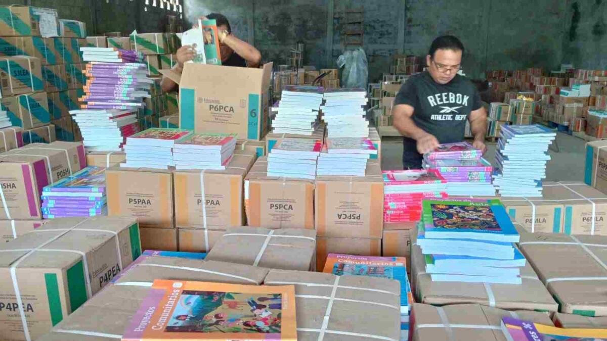 SEV ASEGURA DISTRIBUCIÓN DE LIBROS
