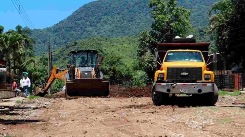 SUPERVISA ALCALDE OBRA EN VILLA UNIÓN