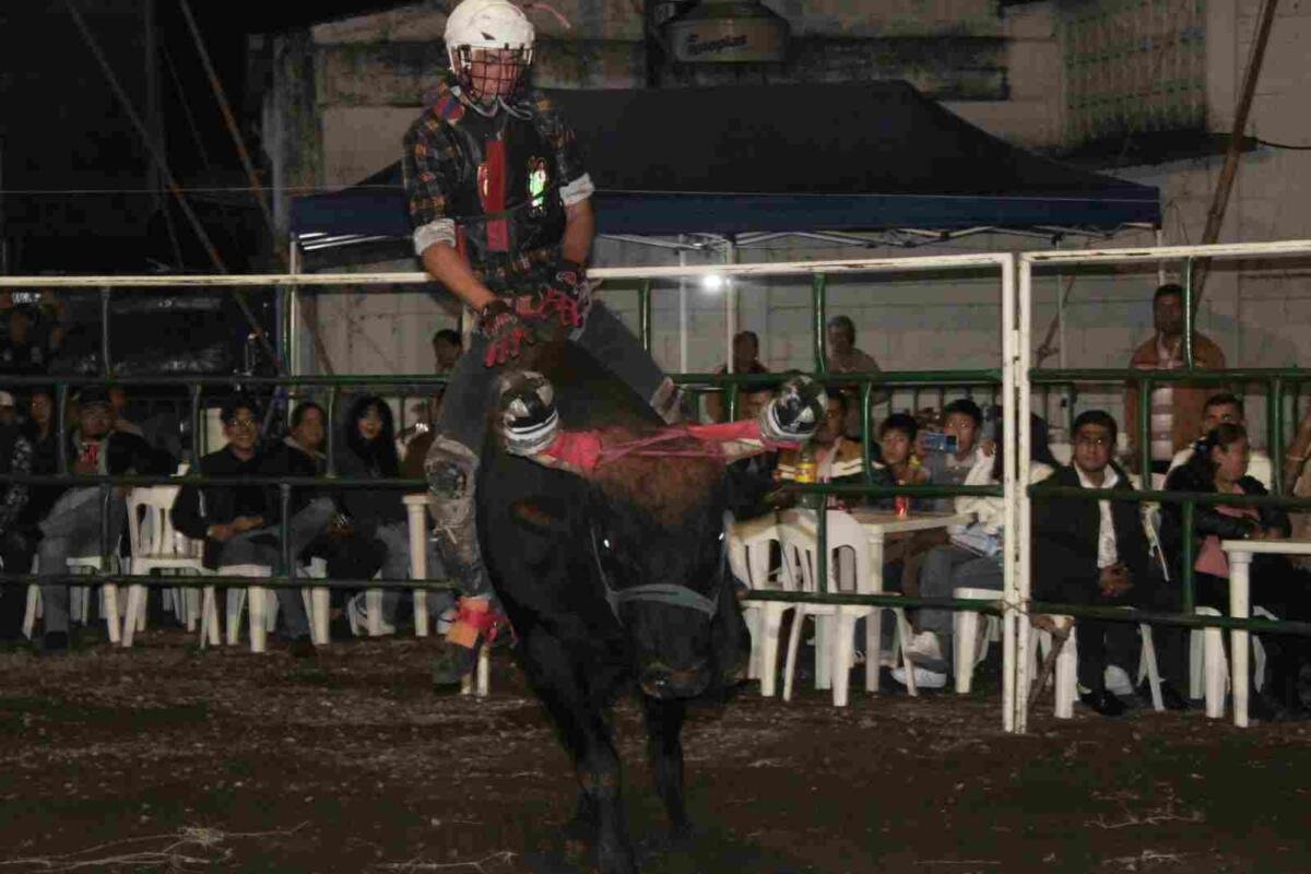 CON RODEO BAILE CONCLUYE FERIA DE CALCAHALCO
