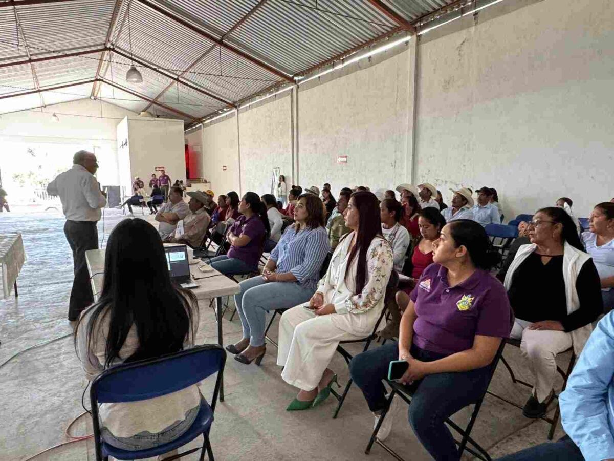 CAPACITA ORFIS A AYUNTAMIENTO DE CALCAHUALCO