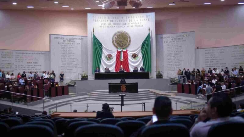 AVALA CONGRESO QUE RECURSOS DE TIENDAS ESCOLARES SEAN DESTINADOS A PLANTELES