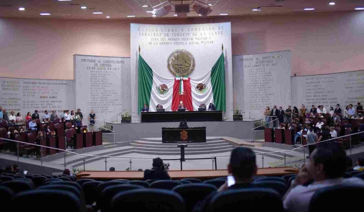 AVALA CONGRESO QUE RECURSOS DE TIENDAS ESCOLARES SEAN DESTINADOS A PLANTELES