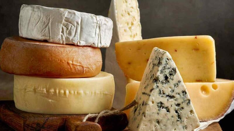 RETIRAN QUESOS POR RIESGOS SANITARIOS DE LISTERIA Y SALMONELA EN EU