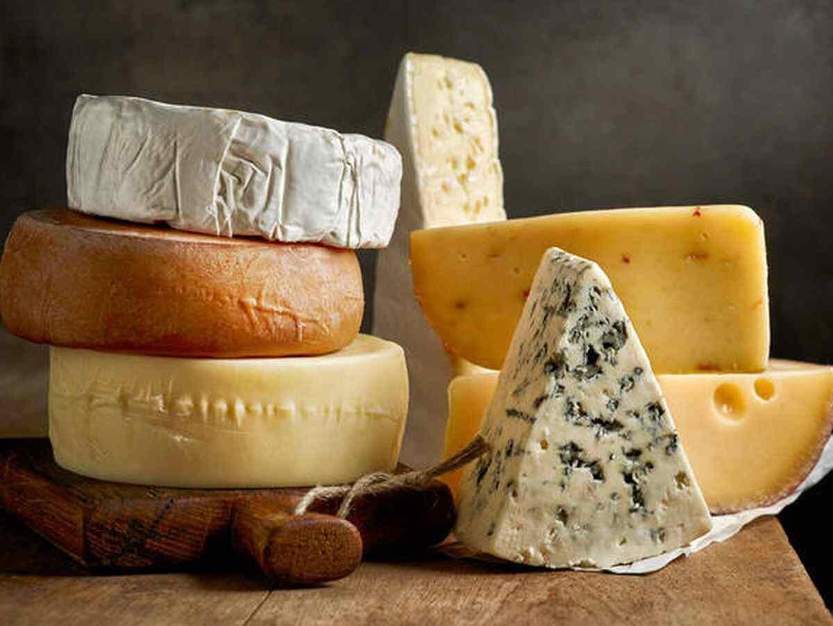 RETIRAN QUESOS POR RIESGOS SANITARIOS DE LISTERIA Y SALMONELA EN EU