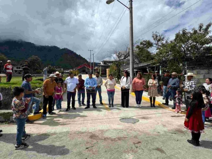 INAUGURAN OBRA EN TOTOZINAPA