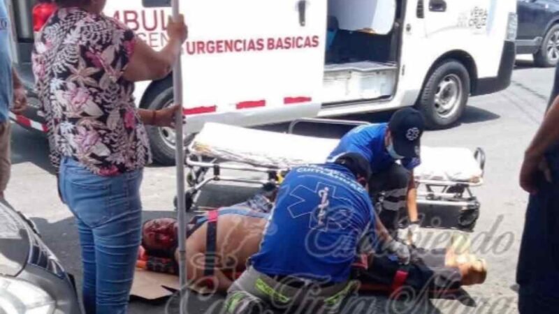 EMBISTE A MOTOCICLISTAS Y ESCAPA