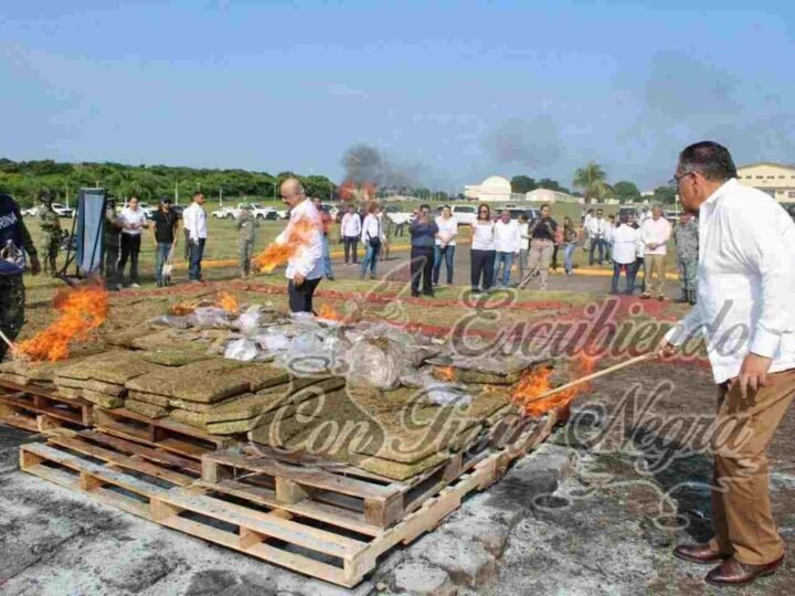 INCINERAN 366 KILOS DE DROGAS