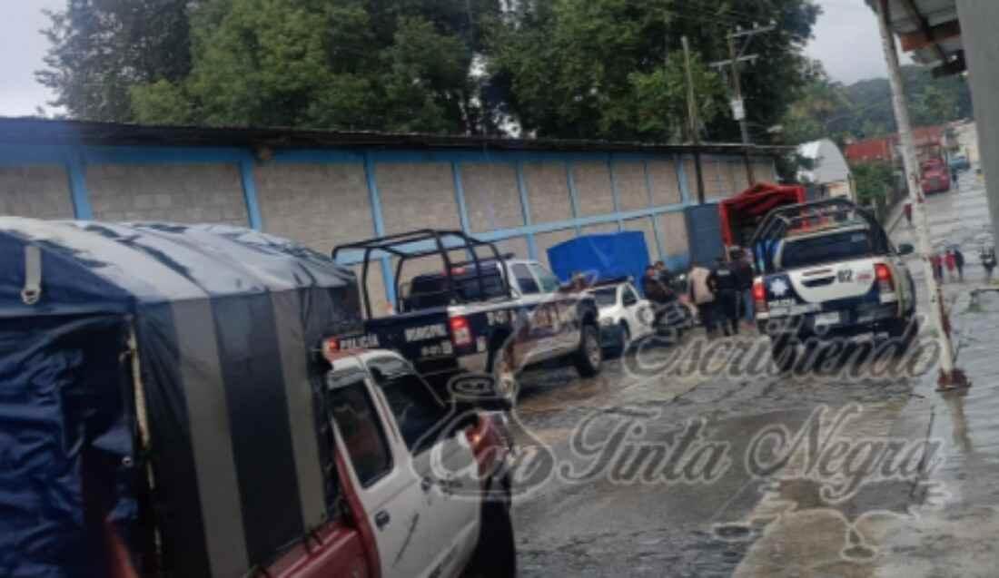 ROBAN CAMIONETA A MANO ARMADA; LA RECUPERAN EN COSCOMATEPEC