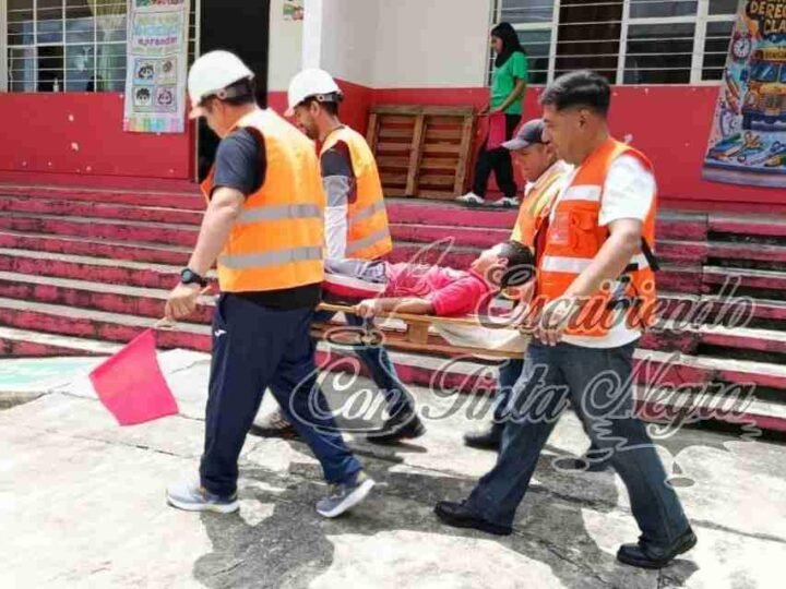 PRIMARIA DE CALCAHUALCO SE SUMA A SIMULACRO NACIONAL
