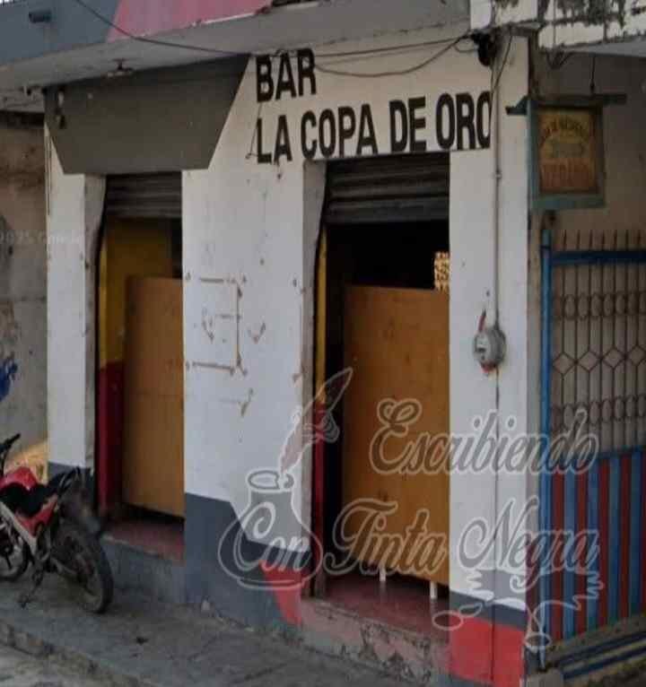ASESINAN A MUJER DENTRO DE BAR