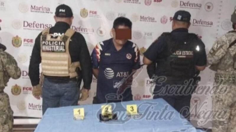 REVIENTAN CASA DE SEGURIDAD; DETIENENA UNO
