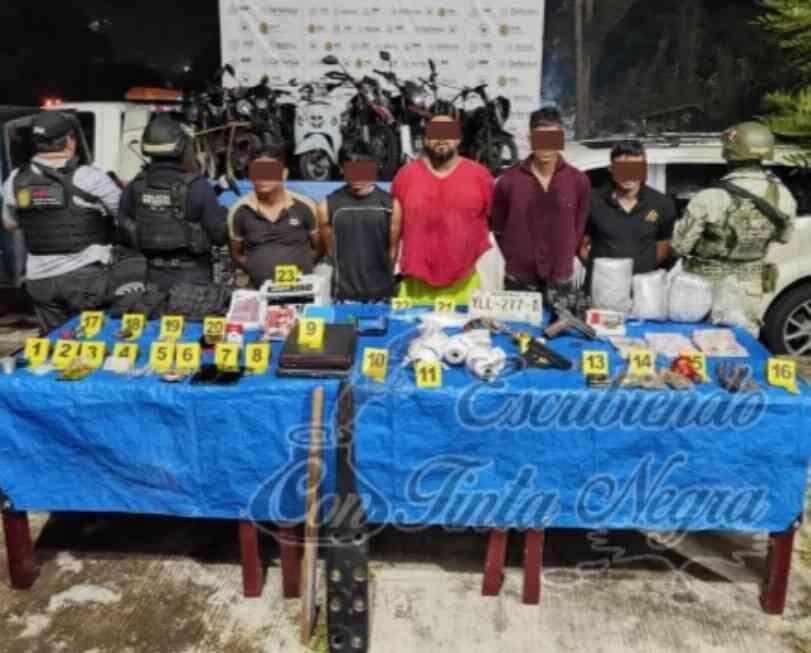 DETIENEN A 5; LES ASEGURAN DROGA, DINERO Y ARMAS DE FUEGO