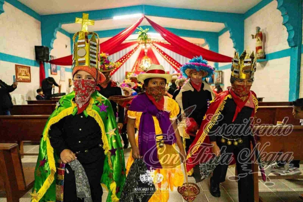 LISTO COLECTIVO MÁSCARAS DE LA NIEBLA PARA FERIA NACIONAL DE CULTURA RURAL
