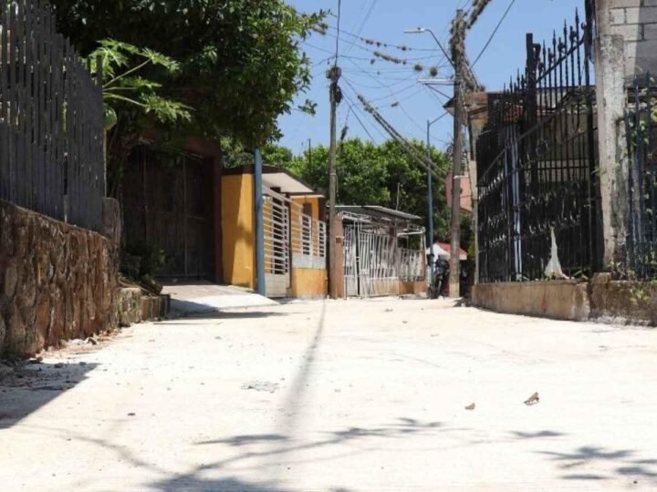 CONCLUYEN TRABAJOS EN CALLES DEL ANDADOR DEL RÍO ATOYAC