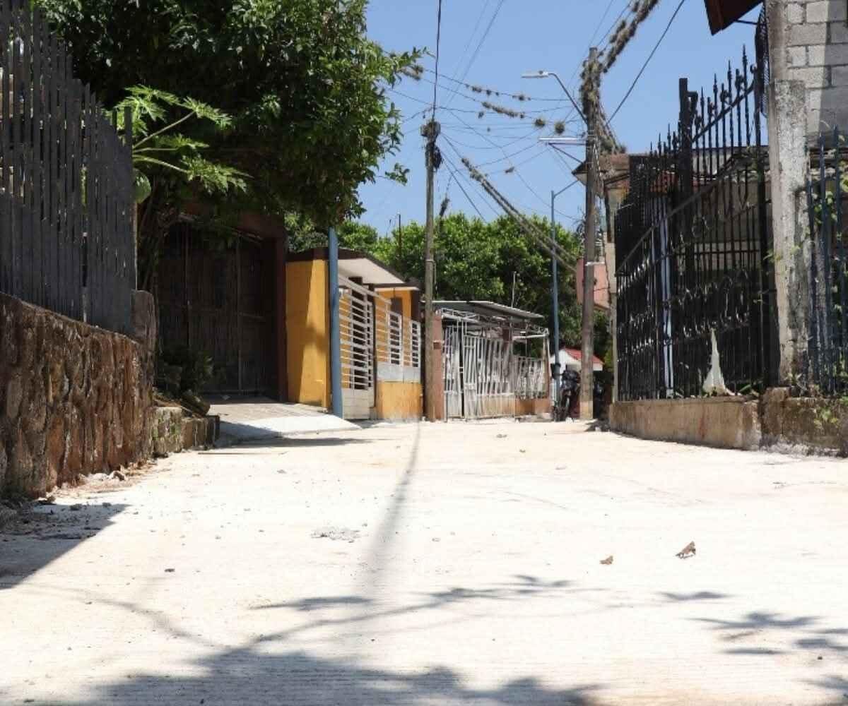 CONCLUYEN TRABAJOS EN CALLES DEL ANDADOR DEL RÍO ATOYAC