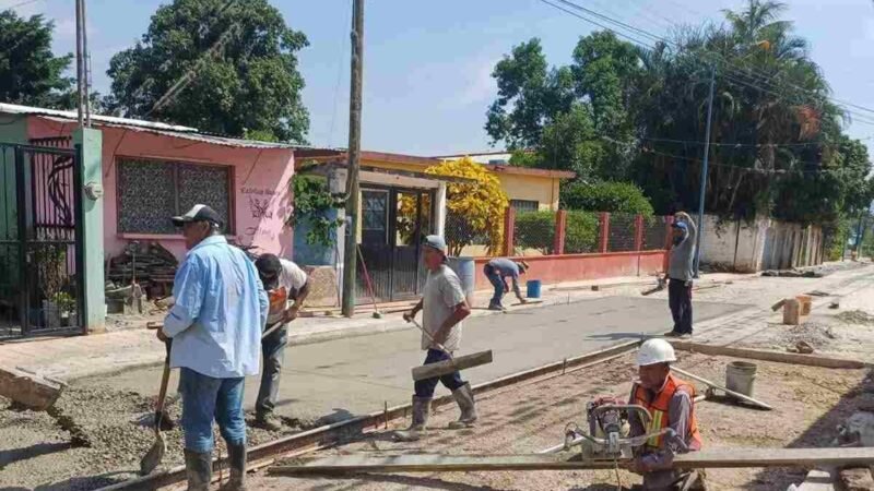 AVANZAN OBRAS EN ATOYAC