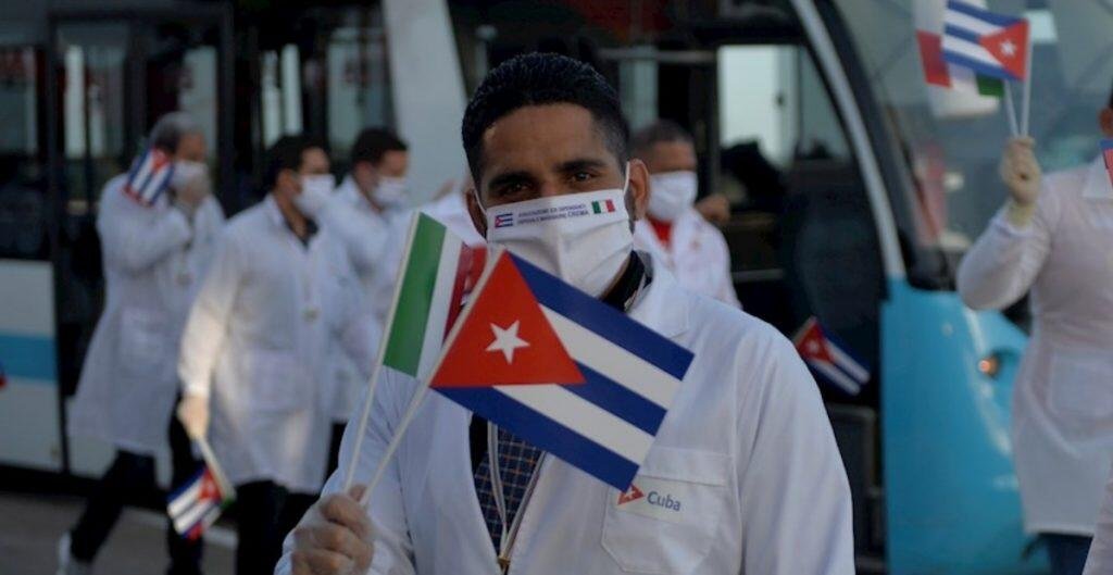 MÉXICO CONTINUARÁ RECIBIENDO A MÉDICOS CUBANOS