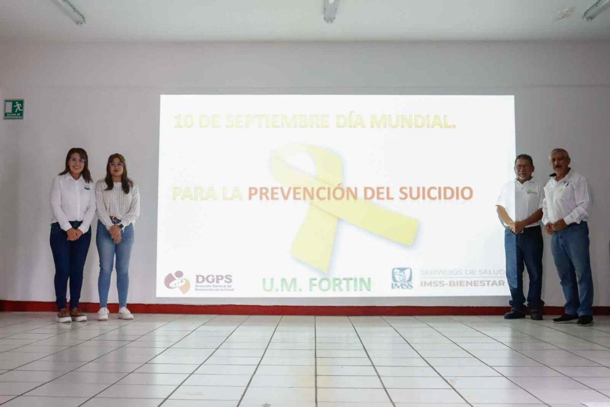 IMPARTEN PLÁTICA A ESTUDIANTES DEL CETIS SOBRE PREVENCIÓN DEL SUICIDIO