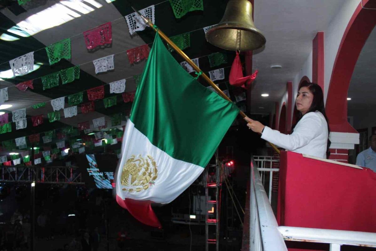 GUADALUPE ROSAS ENCABEZA GRITO DE INDEPENDENCIA