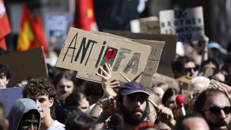 DESIGNAN OFICIALMENTE COMO “TERRORISTA” AL MOVIMIENTO ANTIFA DE EU