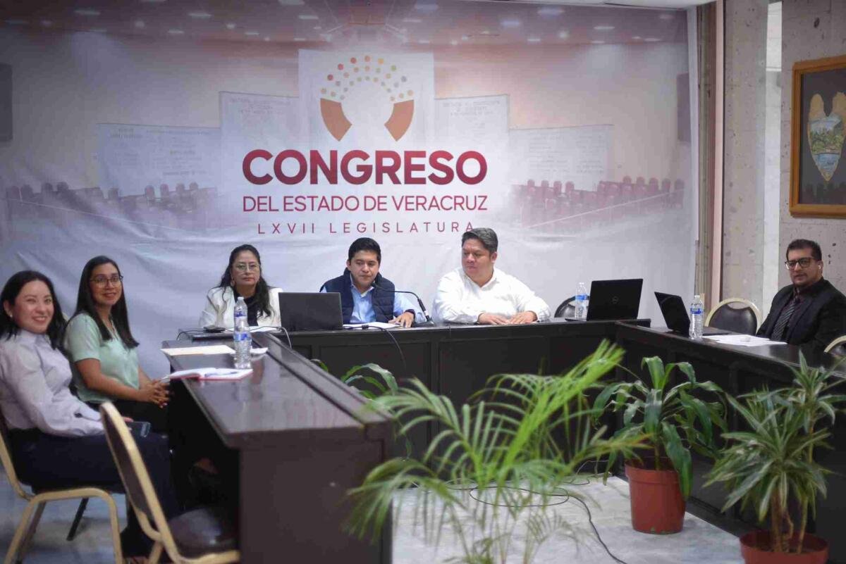 CAPACITA CONGRESO A AYUNTAMIENTOS EN LEY DE INGRESOS Y PRESUPUESTO DE EGRESOS