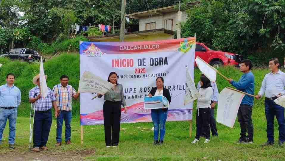 DA ALCALDESA BANDERAZO DE OBRA EN XAMATICPAC