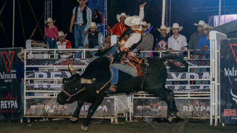 CON RODEO, CIERRA FERIA DE COSCOMATEPEC
